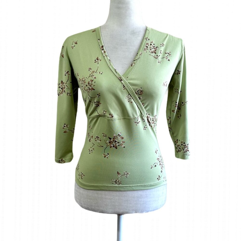 Pretty Good Vintage 90s Green Floral 3/4 Sleeve Top